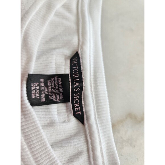 VICTORIA’S SECRET LONG SLEEVED WHITE TOP SIZE SMALL MSRP $50 - Picture 7 of 10